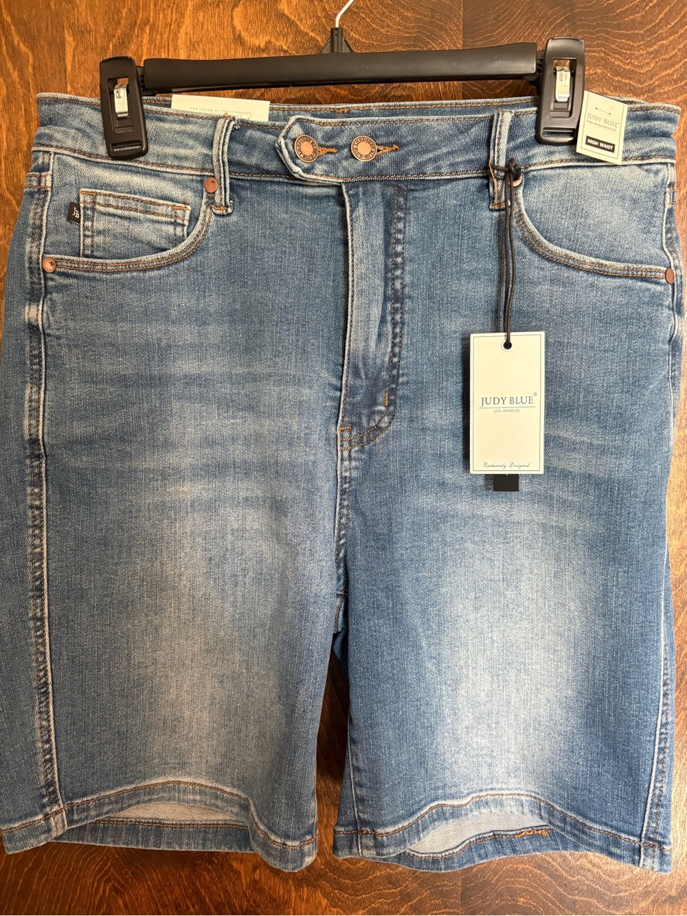 Judy Blue Women’s Mid Wash Denim Shorts
